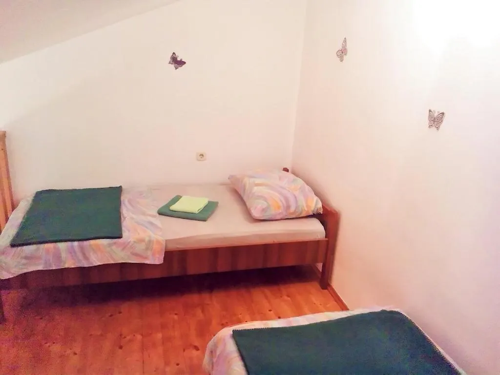 Apartments Anto Pula