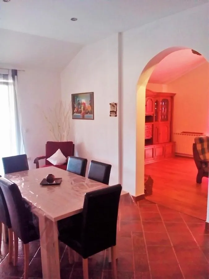 Apartments Anto Pula